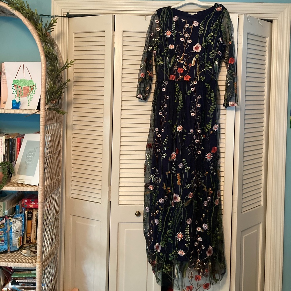 GORGEOUS garden embroidery maxi dress